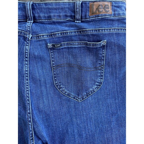 Lee Women’s Plus Size 24W Petite Medium Blue Wash Straight Leg Jeans - Picture 8 of 8